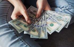 News Top Tips for Protecting Your Money In College for College Students