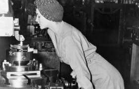 News Naomi Parker Fraley, the Real Rosie the Riveter, Dies at 96 for College Students