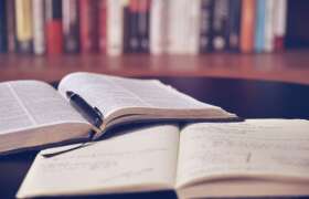 News How to be an Efficient Textbook Reader for College Students