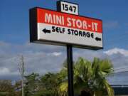 Lincoln Storage West Palm Mini Stor-It for Lincoln College of Technology Students in West Palm Beach, FL