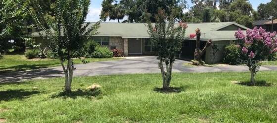 Lake-Sumter State College Housing Large 3 bed / 2 bath Mt Dora rental home with water view! for Lake-Sumter State College Students in Leesburg, FL