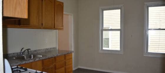 UC Housing Three bed 1st floor apartment in East Utica for Utica College Students in Utica, NY