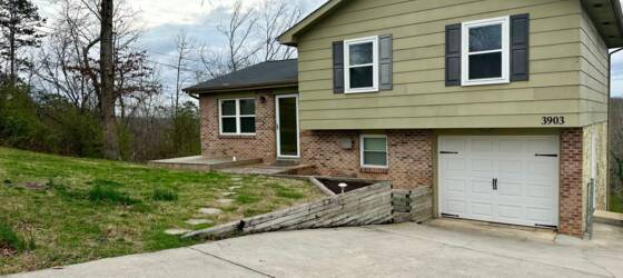 Southern Housing 3  bedroom 1.5 bath now available in Ooltewah, TN for Southern Adventist University Students in Collegedale, TN