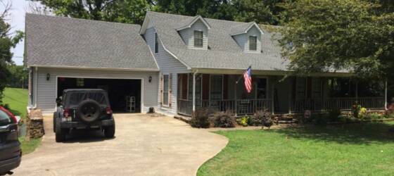 UNA Housing Muscle Shoals 3 Bedroom 2.5 Bath for University of North Alabama Students in Florence, AL