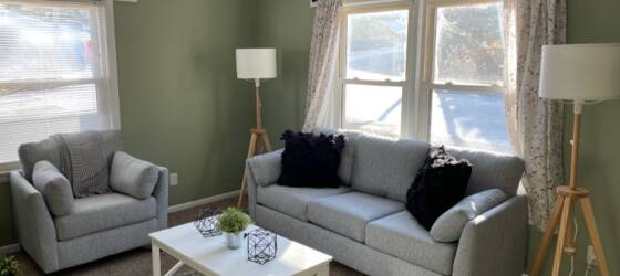 Bates Housing Charming 2 Bed, 1 Bath Apt in Auburn, ME - Fully Furnished - Minutes from Hospitals for Bates College Students in Lewiston, ME