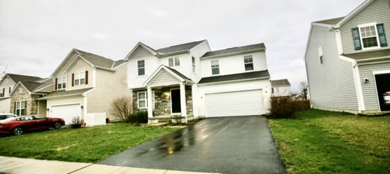 Westerville Housing Beautiful 3BD 2.5 BA Grove City home w 2 car garage for Westerville Students in Westerville, OH