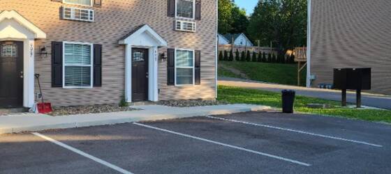 LECOM Housing Beautiful 2 bedroom 1 1/2 bath Townhouse in Southwest Millcreek for Lake Erie College of Osteopathic Medicine Students in Erie, PA