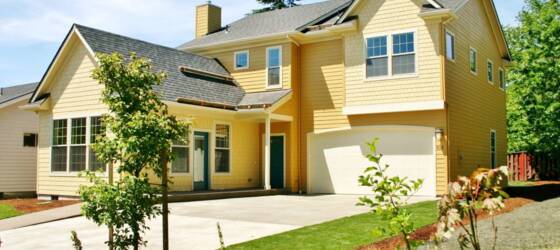 OSU Housing 6 bed 6 bath by the Lions on 29th and Harrison for Oregon State University Students in Corvallis, OR