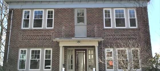 FINE Mortuary College Housing 9/1- Spacious 4 bed/2 bath+ office- in unit laundry, central air, 2 pkg spaces, near BC B Line T for FINE Mortuary College Students in Norwood, MA