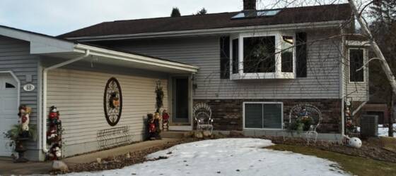 Winona State Housing Beautiful 2 Bed 1 Bath Home in Knopp Valley! for Winona State University Students in Winona, MN