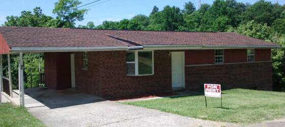 Ashland Community & Technical College Housing 3BR country setting for Ashland Community & Technical College Students in Ashland, KY
