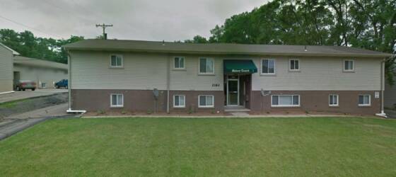 MSU Housing 2180 Meadowlawn for Michigan State University Students in East Lansing, MI