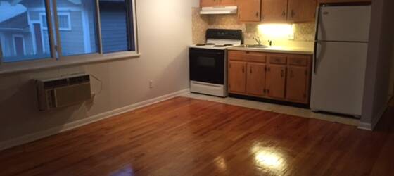 New Haven Housing Big Bright East Rock 1BR w/ AC | Free Heating for New Haven Students in New Haven, CT