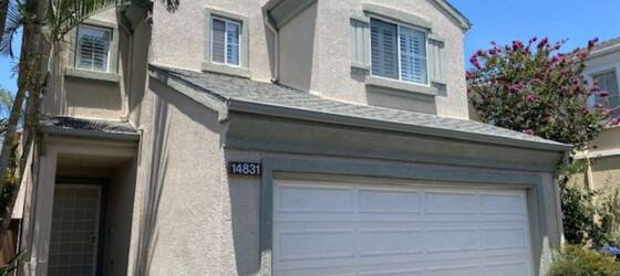 UC Irvine Housing Tustin Grove: 3 Bedroom 2.5 Bath Attached Townhouse, for UC Irvine Students in Irvine, CA