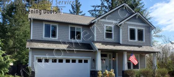 Puget Sound Housing Spacious 4 Bdrm + Office w/ 2598sq ft for University of Puget Sound Students in Tacoma, WA