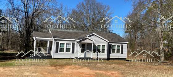 Clemson Housing Charming 3BR/1BA Home with Essential Amenities and Tranquil Surroundings at 100 Woodforest Ln, Anderson, SC 29626! Your Cozy Haven Awaits! for Clemson University Students in Clemson, SC