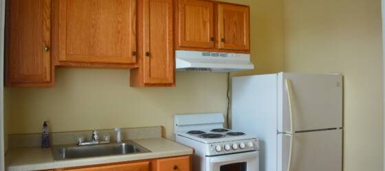 Utica Housing 1 Bed apartment in East Utica heat included for Utica Students in Utica, NY