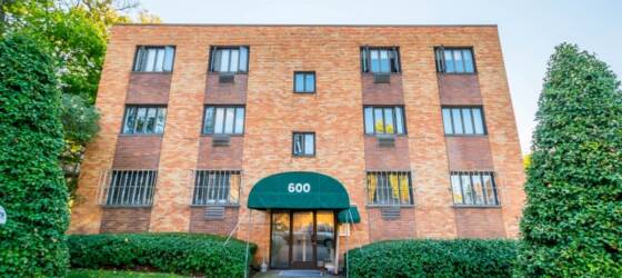 Carlow Housing #201- Available June 1, 2024; Lease ends May 29, 2025 for Carlow University Students in Pittsburgh, PA