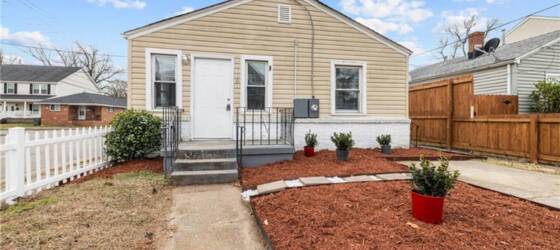 Old Dominion Housing Cozy Updated Bunglaw for Old Dominion University Students in Norfolk, VA