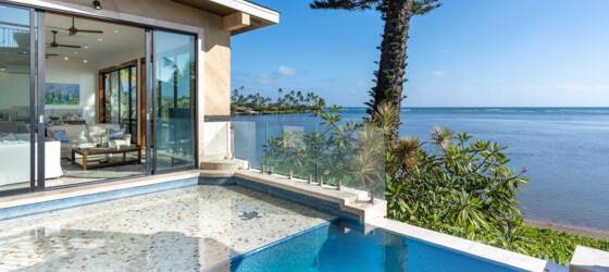 World Medicine Institute Housing Wailupe Seaside Haven: Beachfront Luxury Home w/ Infinity Pool & City Proximity for World Medicine Institute Students in Honolulu, HI