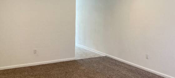 BC Housing Cozy and Convenient 2-Bedroom Apartment for Bakersfield College Students in Bakersfield, CA