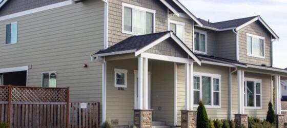 WCTC Housing 3 Bedroom 2.5 Bath Duplex Townhome with 2 Car garage with a small fenced in yard! COME TOUR TODAY!! for Washington Community and Technical Colleges Students in Olympia, WA