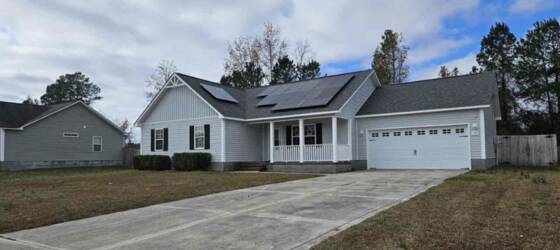 Coastal Carolina Community College Housing 3 Bed Rancher with a 2 Car Garage LEASE TO OWN! (by Owner) for Coastal Carolina Community College Students in Jacksonville, NC