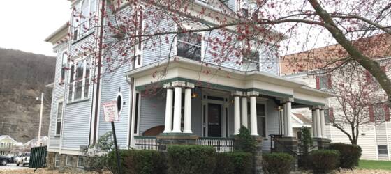 Allegheny Housing NEW! 2BR Downtown Franklin for Allegheny College Students in Meadville, PA