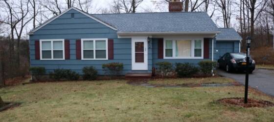New Haven Housing 4 Bedroom House Located Near QU | Available July 1, 2024 for New Haven Students in New Haven, CT